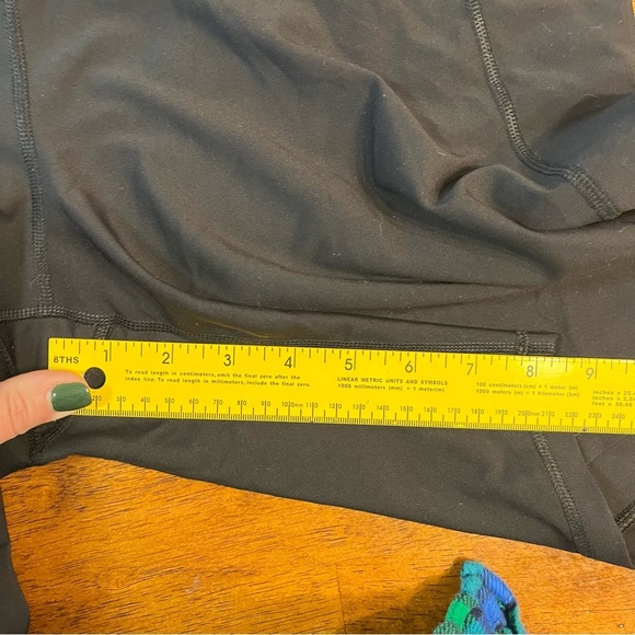 Old Navy Black Bike Shorts - Picture 5 of 6